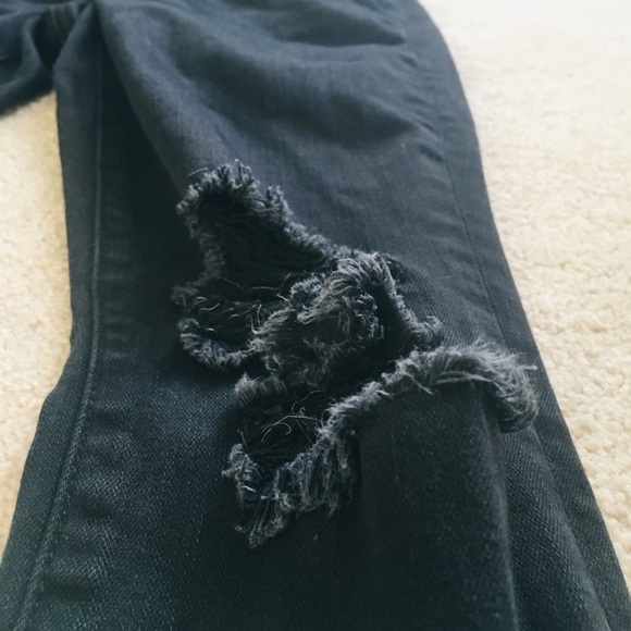 American Eagle ripped, frayed, skinny jeans!! - Picture 3 of 7